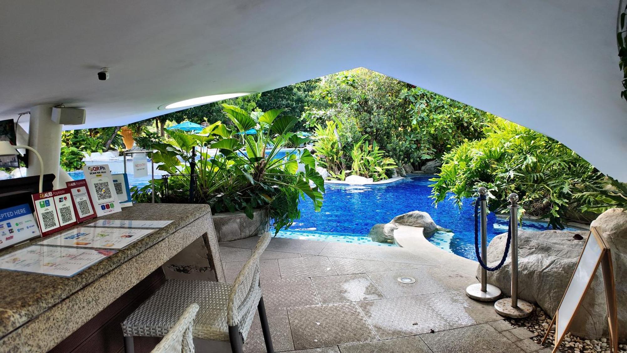 Dominiks Quite And Elegant Studio Ocean View Pool At Tambuli Resort High Floor Lapu-Lapu City Bagian luar foto