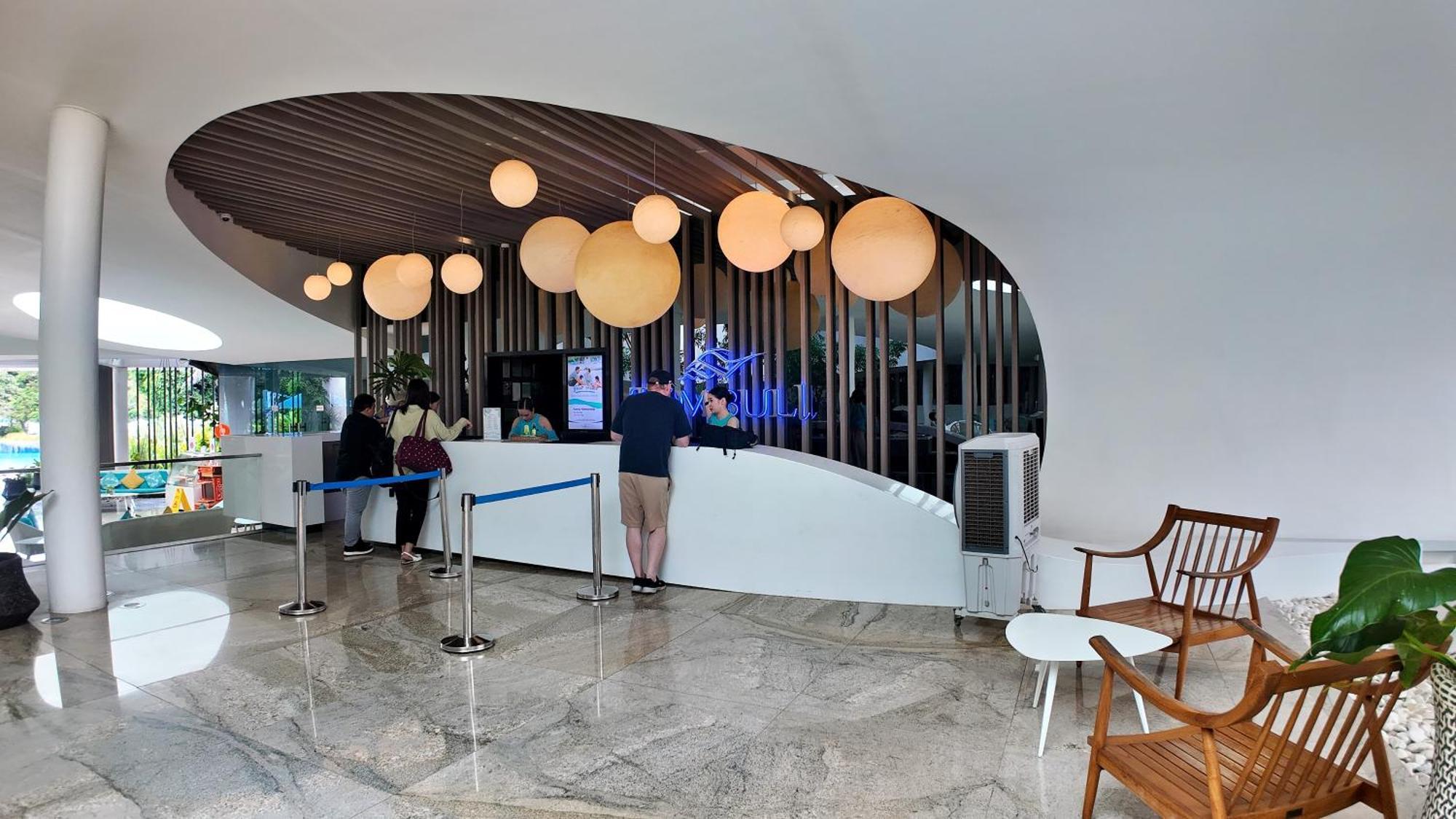 Dominiks Quite And Elegant Studio Ocean View Pool At Tambuli Resort High Floor Lapu-Lapu City Bagian luar foto