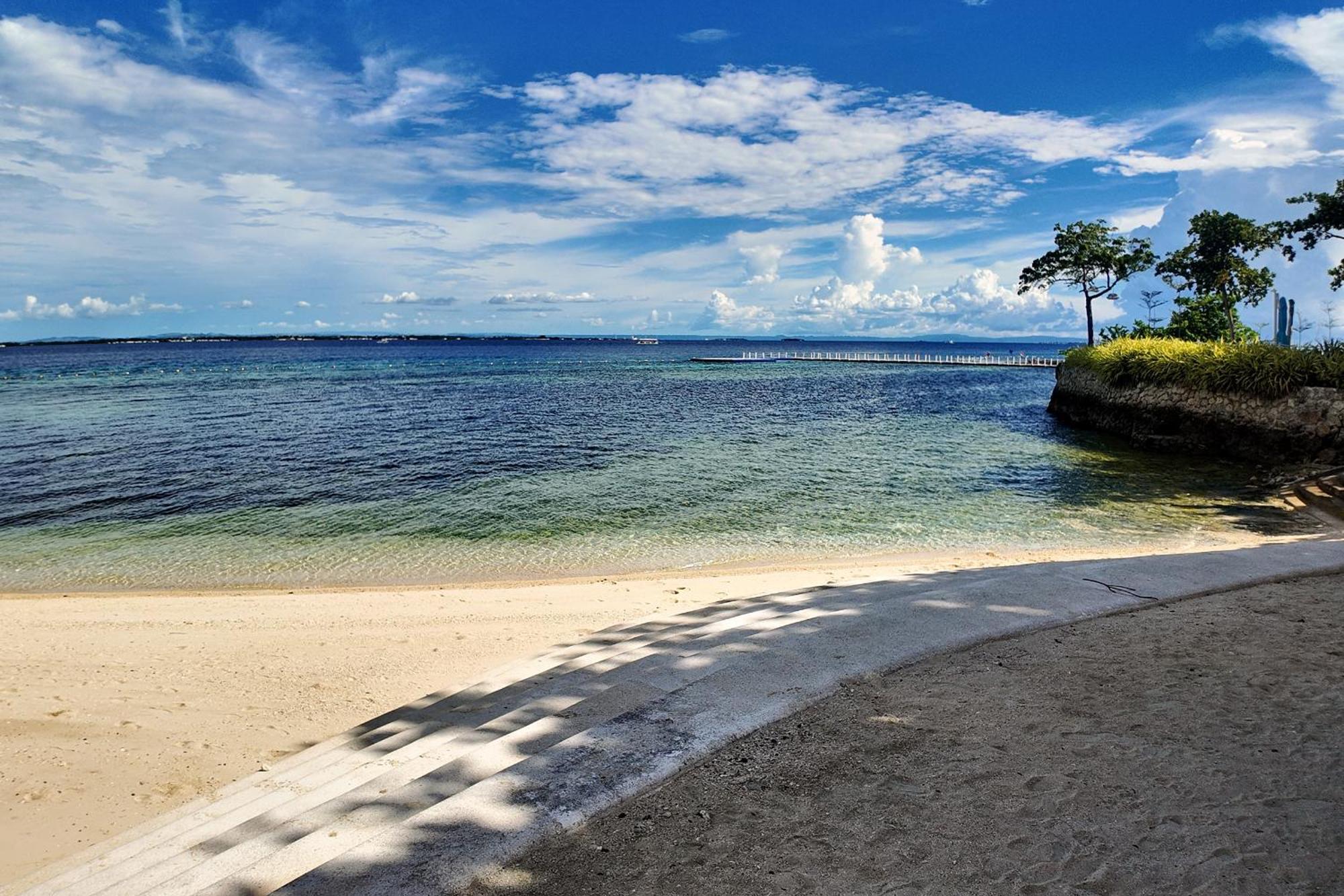 Dominiks Quite And Elegant Studio Ocean View Pool At Tambuli Resort High Floor Lapu-Lapu City Bagian luar foto