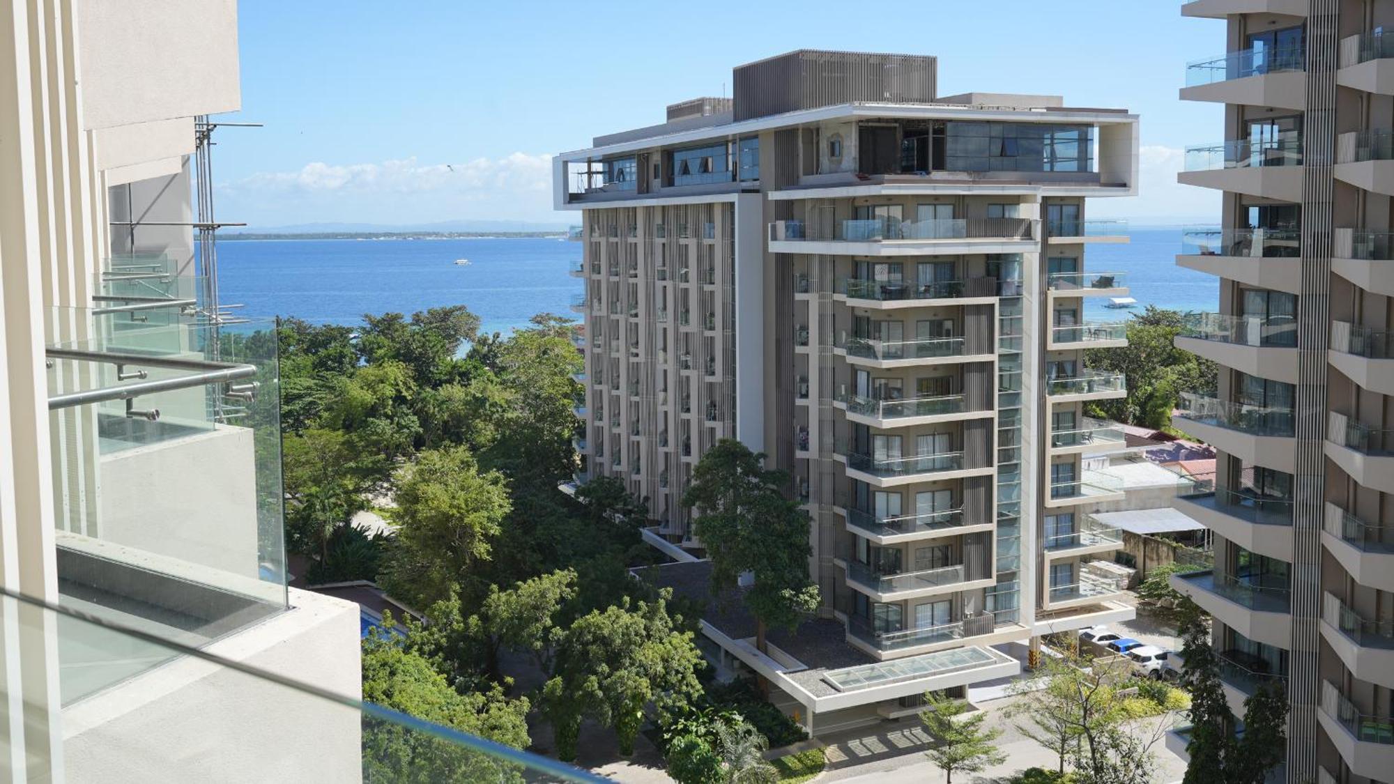 Dominiks Quite And Elegant Studio Ocean View Pool At Tambuli Resort High Floor Lapu-Lapu City Bagian luar foto